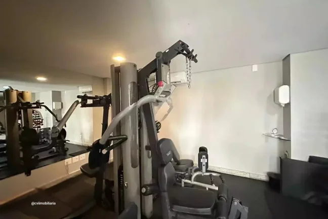 Imagem Localizado no charmoso bairro da Savassi, este espaçoso apartamento de 90 metros quadrados oferece ...