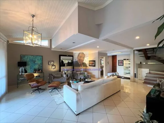 Imagem Vende-se Casa 4suítes, piscina e vista. Miolo da Granja Viana.