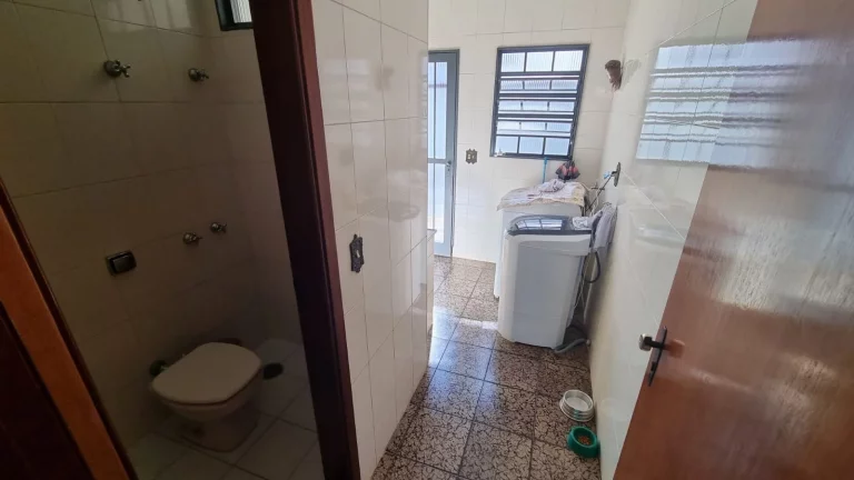 Imagem IMÓVEL Á VENDA COM FRENTE PARA A RODOVIARIA DE FRANCA/SP