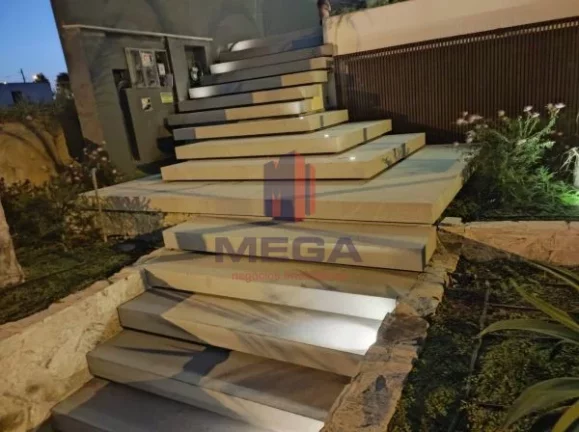 Imagem Mega vende uma magnifica casa duplex no condomínio de luxo Riviera Park