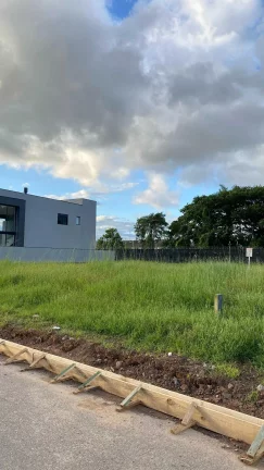 Imagem Terreno no condomínio Caledônia com 652,17m2 em Camboriú-SC