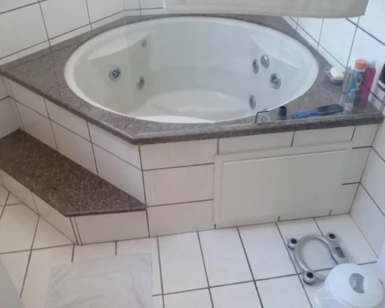 Imagem Casa em Condomínio para Venda em Atibaia, Condominio Flamboyant, 4 dormitórios, 2 suítes, 4 banheiros, 4 vagas