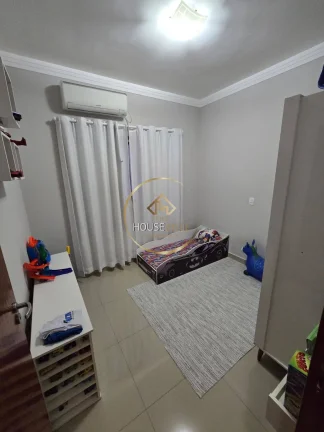 Imagem Casa Térrea, 3 Dormitórios (1 suíte), Villa Branca, Jacareí.