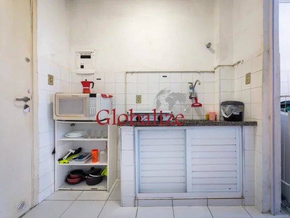 Imagem Apartamento mobiliado, frente mar para locação em Santos por $ 2.200,00 Pacote.