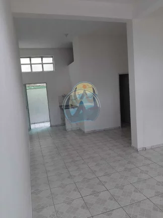Imagem Imperdível! Casa à venda em Ubatuba-SP, no bairro Silop, com 3 quartos, 1 suíte, 2 salas, 1 banheiro, 5 vagas de garagem e 330m² de área.
