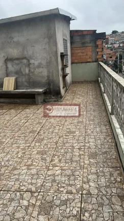 Imagem Sobrado à Venda no Jardim Presidente SP, com 6 Quartos no total, 358m², Imóvel com 3 casas para Renda, Valor irresistível. R$ 390k.