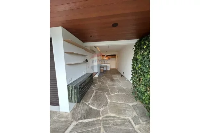 Imagem Apartamento Garden que se destaca pela localização no bairro charmoso da Vila Madalena, com 2 dormitórios, sendo 1 suite, 2 banheiros e 1 vaga .