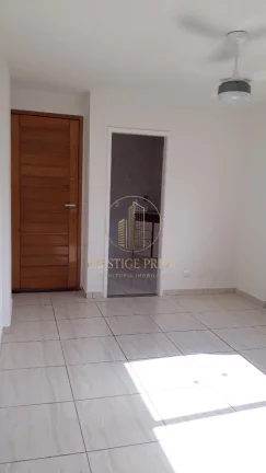 Imagem Descubra este lindo apartamento reformado, claro e arejado. Em andar alto, com posição frontal e s...