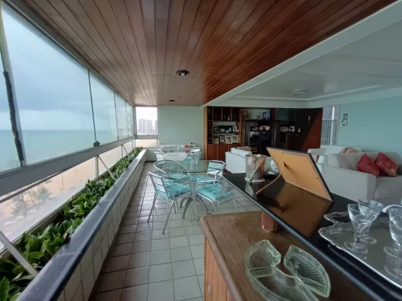 Imagem Apartamento de 270m² à venda, com 4 quartos (1 suíte), localizado em Piedade, Jaboatão dos Guararapes - Pernambuco.