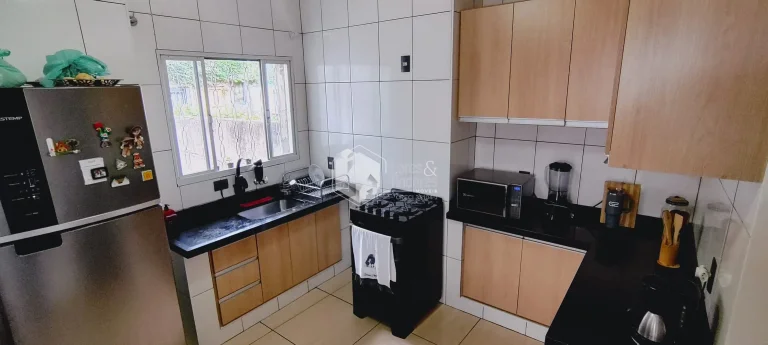 Imagem CASA À VENDA, COM 250 M² QUINTAL ESPAÇOSO, COM MÓVEIS PLANEJADOS NA COZINHA E 4 VAGAS , COM EDÍCULA - JARDIM SYDNEY, SÃO PAULO, SP