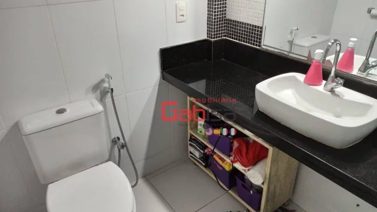 Imagem Cobertura Semimobiliada com 3 dormitórios à venda, 192 m² por R$ 950.000 - Braga - Cabo Frio/RJ