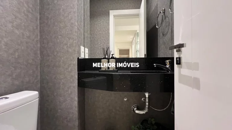 Imagem Apartamento á venda no Pioneiros com 4 dormitórios e 3 vagas de garagem localizado em Balneário Camboriú.