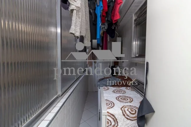 Imagem Apartamento em prédio charmoso da década de 60, pronto para morar.