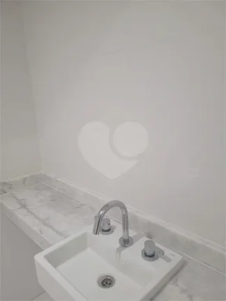 Imagem Apartamento à venda com 1 quarto, sendo 1 suíte, no condomínio Valen Capote Valente, São Paulo - SP