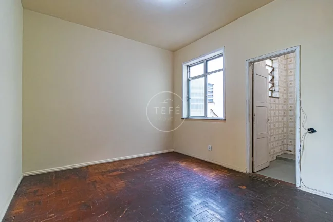 APARTAMENTO com 2 QUARTOS no MÉIER - R$ 240.000 - 56m²