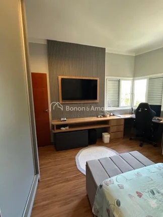 Imagem Esta casa impecável no Condomínio Fiorella em Valinhos oferece um ambiente extremamente arejado e ...