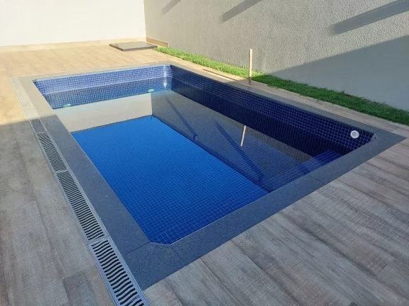 Imagem SOBRADO IMPECÁVEL - 4 SUÍTES E PISCINA - SANTORINI RESIDENCIAL CLUB