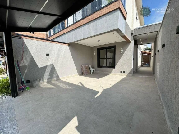 Imagem Casa com 3 dormitórios à venda, 140 m² por R$ 900.000,00 - Maracanã - Praia Grande/SP