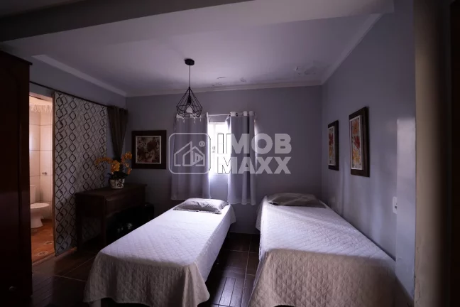 Imagem VENDA RÁPIDA - Casa de 3 suítes em Arniqueira - Águas Claras - Brasília, por R$ 790.000 para venda