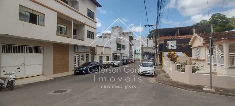 Imagem Casa à Venda - Com 03 Quartos - Centro - Mantena - MG