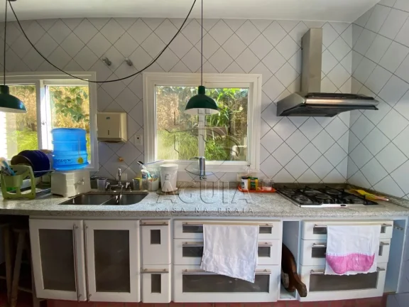 Imagem Casa de condomínio à venda na praia do Lázaro em Ubatuba!