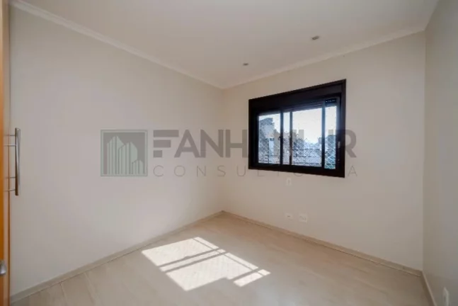 Imagem Cobertura duplex com piscina na Vila Nova Conceição: 3 quartos, 3 suítes, 3 salas, 5 banheiros, 4 vagas e 241m² de sofisticação em São Paulo-SP.