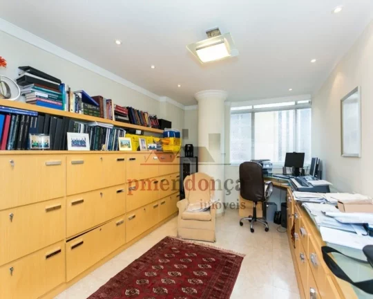 Imagem Apartamento com piso de tacos, living para 3 ambientes, lavabo, sala de jantar, sala de estar, 3 dor...