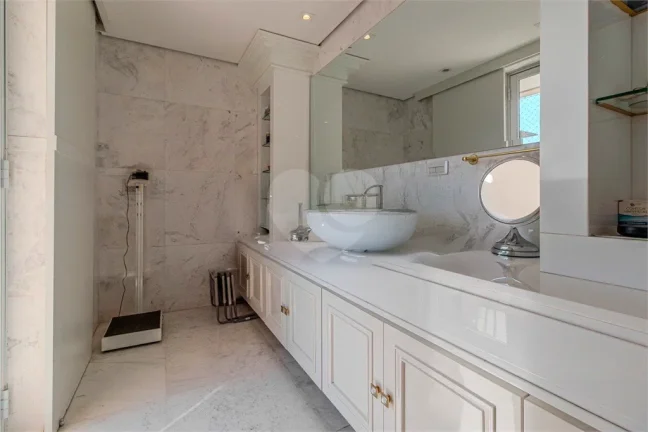 Imagem Apartamento à venda com 4 quartos, sendo 3 suítes, no condomínio Cidade Jardim, São Paulo - SP