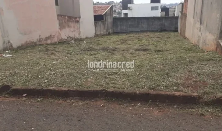 Imagem Terreno 360m² no Portal de Versalhes 1, excelente localização, todo murado e cercado, ideal para construir ou investir com segurança e valorização