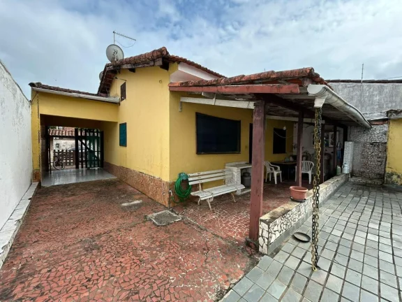 Imagem Casa para Venda em Itanhaém, Balneário Gaivota, 2 dormitórios, 2 banheiros, 5 vagas