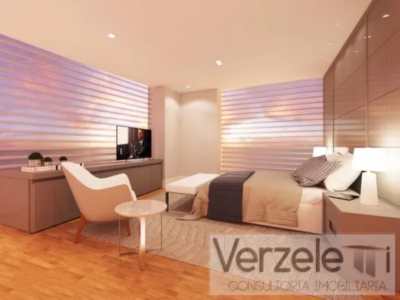 Imagem Apartamento 4 ou + dormitórios para Venda em Balneário Camboriú / SC no bairro Centro