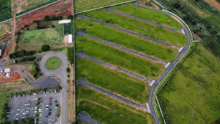 Imagem TERRENO - 200,00 M² - RESIDENCIAL VILLAGIO PAULÍNIA