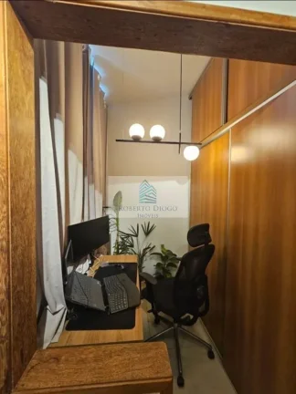 Imagem Imperdível! Apartamento à venda em Icaraí, Niterói-RJ: 3 quartos, 1 suíte, 2 banheiros e 1 vaga de garagem.