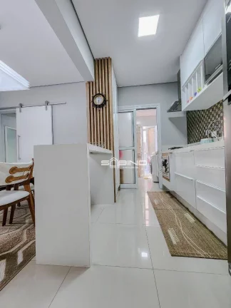 Imagem Belíssimo apartamento Pé na Areia à venda 50 metros da praia, vista para o Mar, na Riviera de São Lourenço - Bertioga S/P.