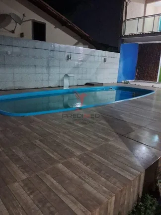 Imagem Excelente Casa Duplex com Piscina a apenas 300 metros da praia em Iguaba Grande
