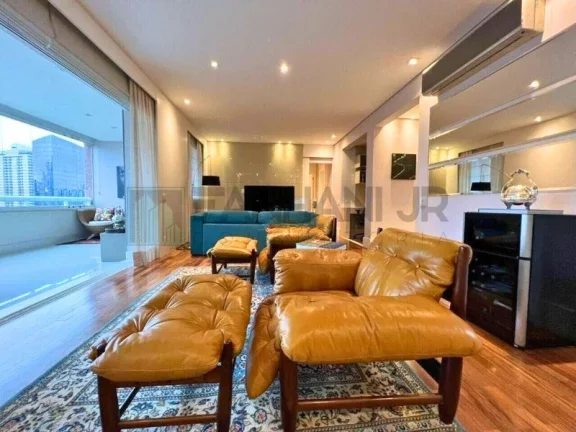 Imagem Excelente oportunidade! Imóvel amplo à venda no coração do Itaim Bibi, em São Paulo. Com 3 quartos, sendo 3 suítes, e 3 banheiros no total, este imó