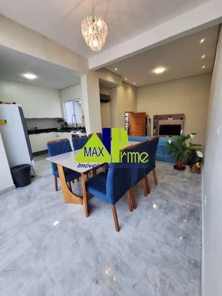 Imagem Casa à venda na Penha de França, São Paulo-SP, 2 quartos, 1 suíte, 2 salas, 3 vagas de garagem e 230m² de área.