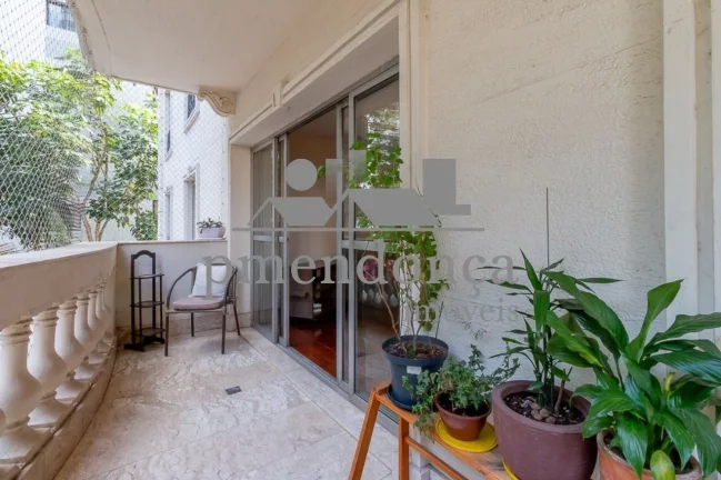 Imagem Apartamento Perdizes com 4 quartos (1 sui­te) e 2 vagas, 220m²