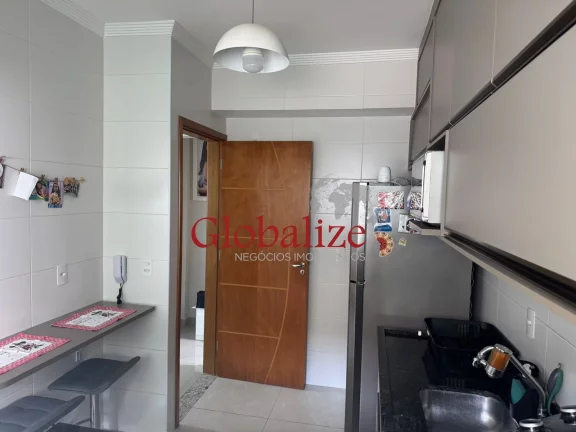Imagem Casa em Villagio com 2 Dormitórios e Garagem para 3 Carros ? Santos R$ 885 mil