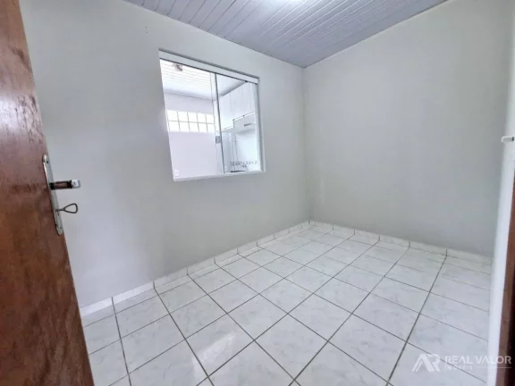 Imagem Belíssima Casa Semimobiliada para Locação no Bairro Gralha Azul em Fazenda Rio Grande