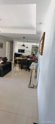 Imagem Apartamento com 76 m²com 3 dormitórios, sendo 1 suíte, possui armários embutidos na cozinha, lav...