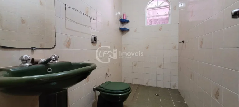 Imagem Casa de 4 quartos e 1 suíte à venda em Campo Grande-MS, Bairro Coophasul, com 250m² de área e 4 vagas de garagem