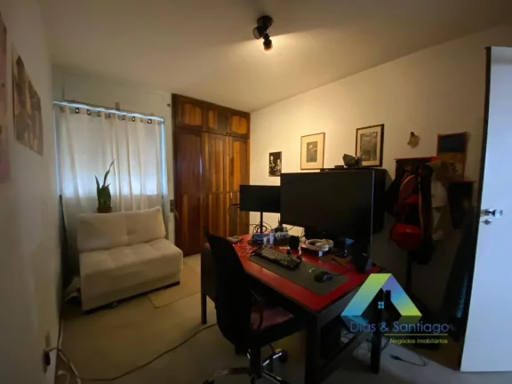 Imagem Apartamento com 142m² em 3 dormitórios, 1 suíte, 2 vagas coberta e 1 ampla varanda em área nobre do Morumbi/Zsul..