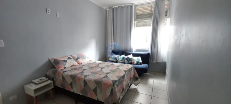 Imagem Apartamento a venda em Santos no Boqueirão quadra da praia.