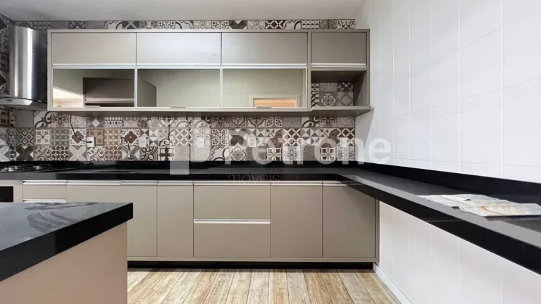 Imagem APARTAMENTO RESIDENCIAL em ITAPEMA - SC, meia praia