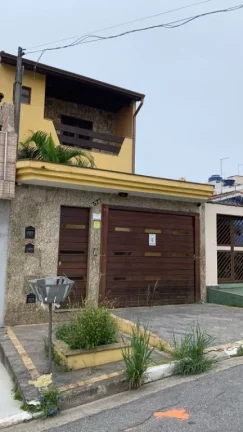 Imagem Sobrado com 3 dormitórios à venda, 250 m² por R$ 700.000,00 - Vila Santa Helena - Poá/SP