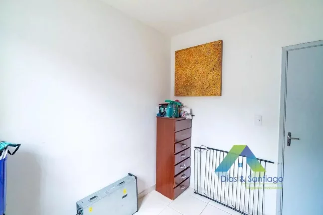 Imagem CASA TÉRREA COM 3 DORMITÓRIOS E 4 VAGAS EM VILA SANTA CATARINA/SP!