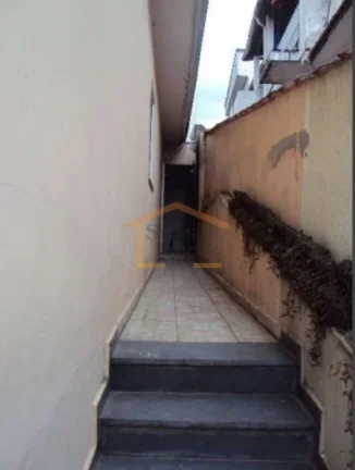 Imagem Sobrado 5 dormitórios, sala para 2 ambientes, cozinha, 3 banheiros, lavabo, área de serviço e 2 v...