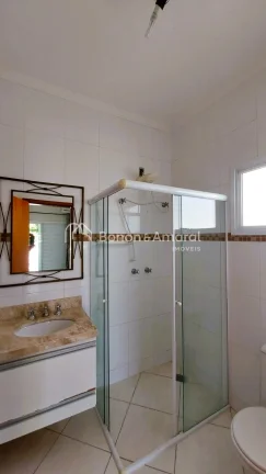 Imagem Aluga-se casa com 4 dormitórios em Valinhos