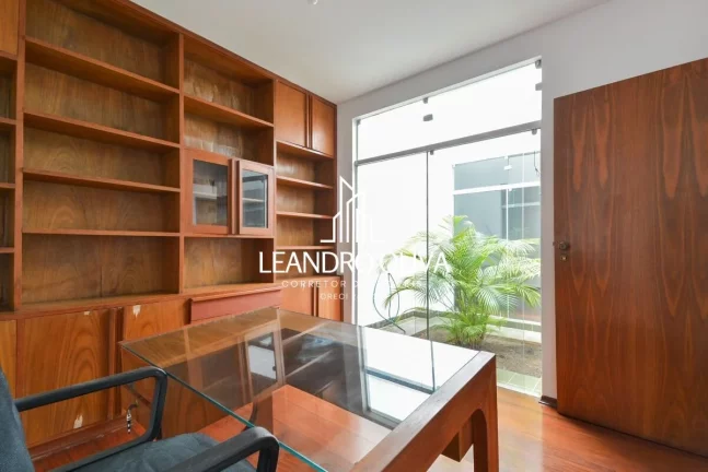 Imagem Sobrado à Venda no Planalto Paulista 331m² | 4 Dorms | Espaço, Conforto e Sofisticação